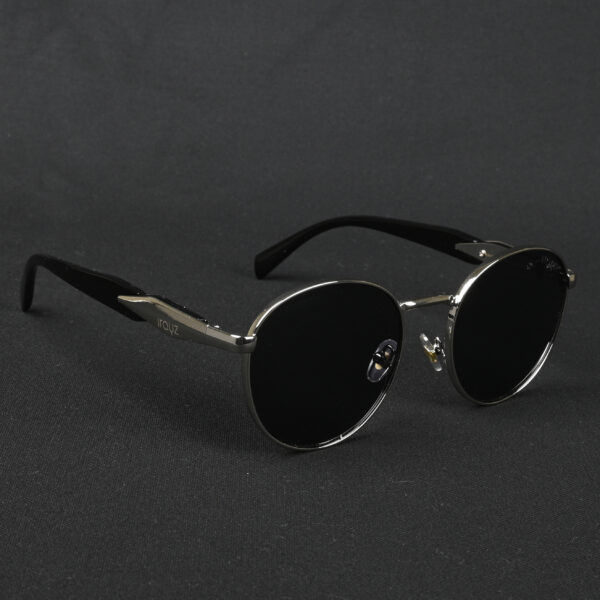 silver (20) IRAYZ Round Metal Sunglasses – Silver Black